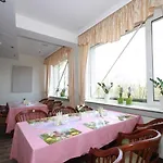 Hotel Na Skarpie Olsztyn (Warmian-Masurian)