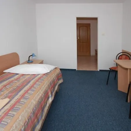 Na Skarpie Hotel 2*