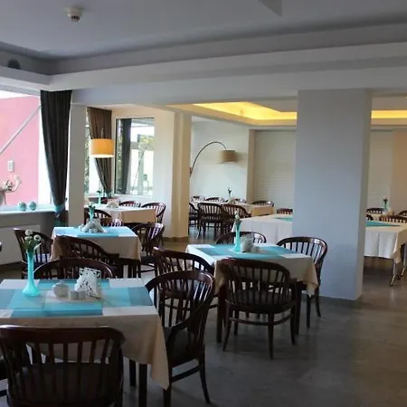 Na Skarpie 2* 올슈틴